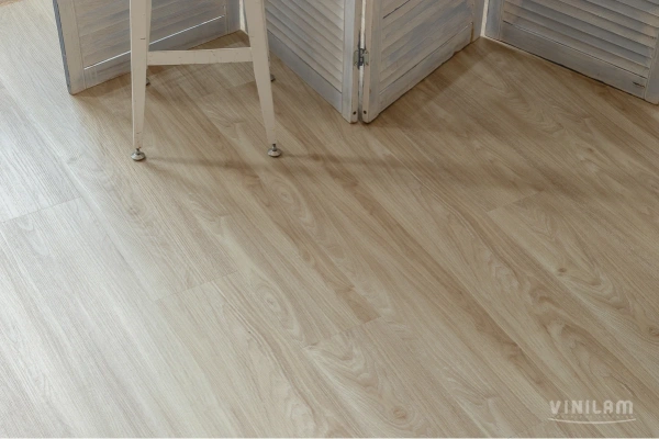 Клеевая кварцвиниловая плитка VINILAM Glue Дуб Килль 81306 Glue